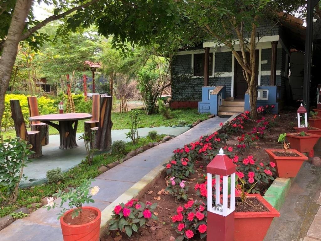 Chalets Resort Masinagudi Ooty Bagian luar foto